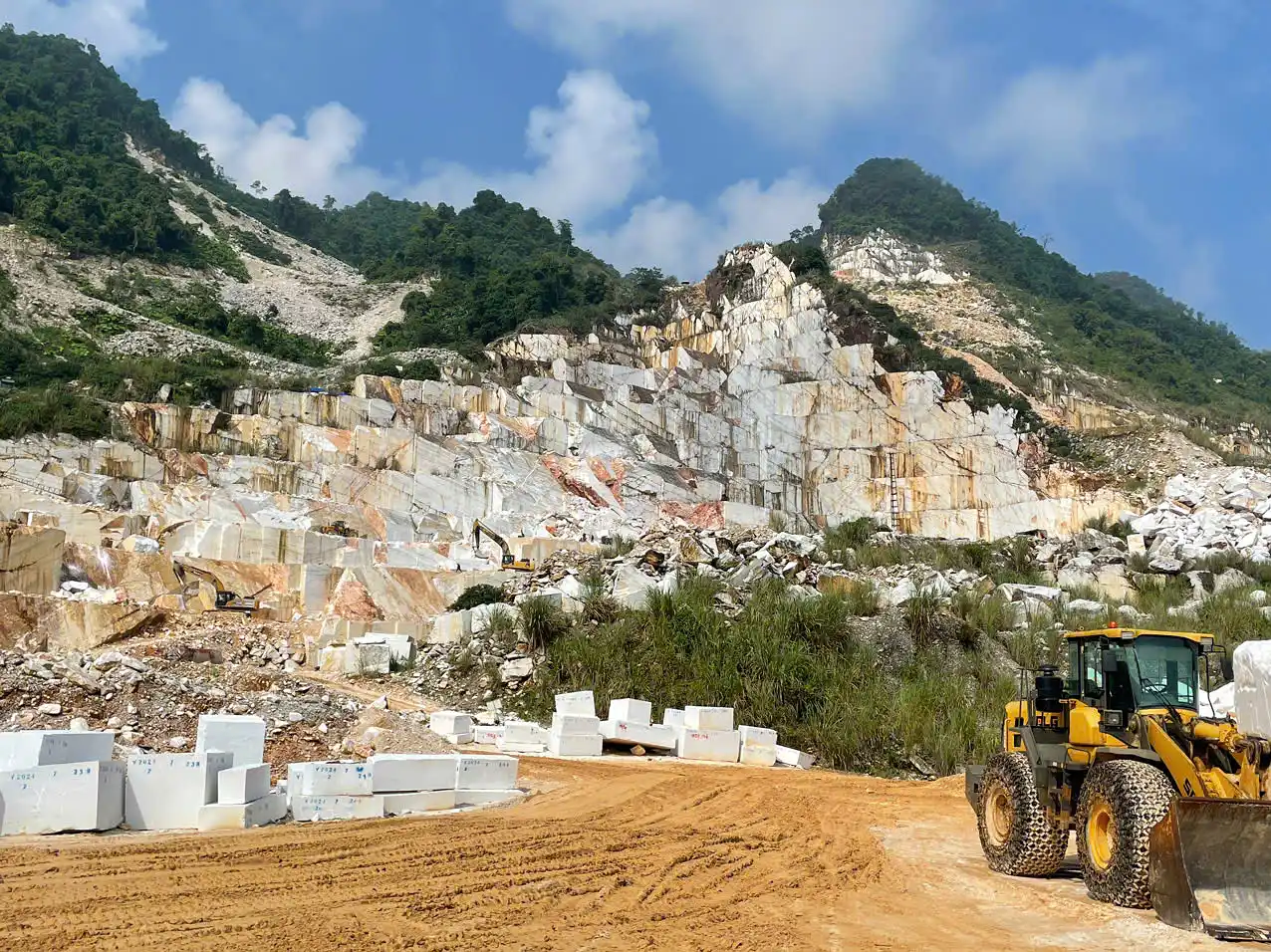 Công ty Cổ Phần Hoá Chất-Khoáng sản HTĐ